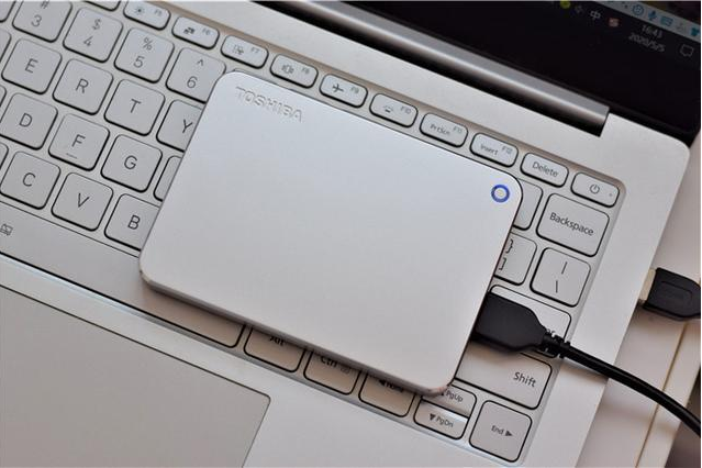 FileYee轻松实现移动硬盘和电脑双向同步备份，提高你工作效率